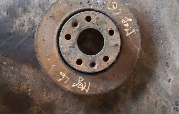 Renault Megane III Front brake disc