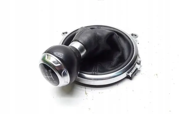 Audi TT TTS Mk2 Gear lever shifter trim leather/knob 8J0711113A