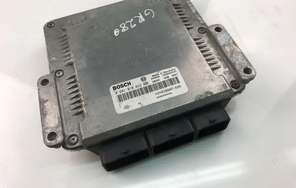 Renault Trafic II (X83) Engine control unit/module 8200051608