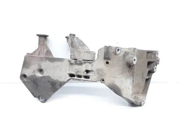 Mercedes-Benz Vaneo W414 Generator/alternator bracket A6682020940