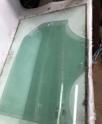 Citroen C4 III e-C4 Rear door window glass 43r000479