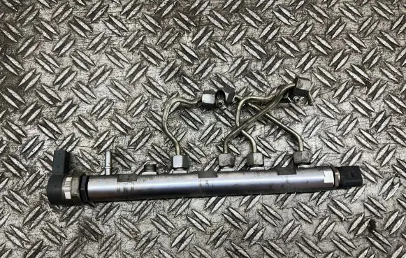 Fuel main line pipe