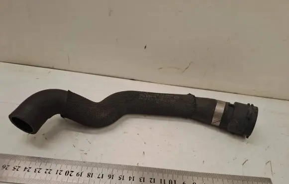 Engine coolant pipe/hose