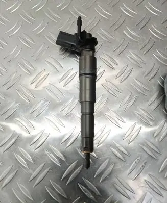 BMW 7 E65 E66 Fuel injector 7792721