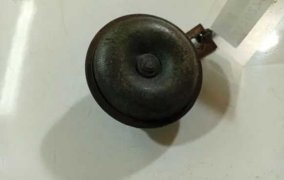 Nissan X-Trail T30 Horn signal 