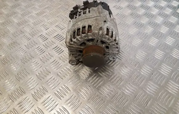 BMW 3 E90 E91 Generator/alternator 8507624 FG18S052