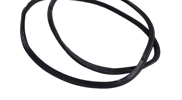 Volkswagen Touareg III Trunk rubber seal (body) 