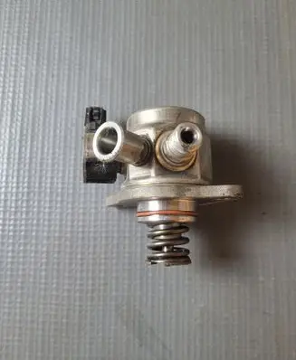Volvo XC60 Fuel injection high pressure pump 32363034