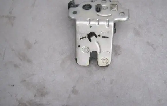 Audi A3 S3 8V Tailgate/trunk/boot lock/catch/latch 8R0827505
