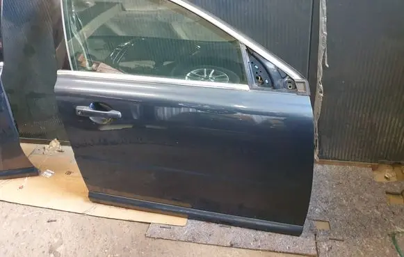 Volvo S80 Front door