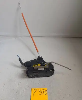 Audi A3 S3 8P Front door lock 4B1837015G