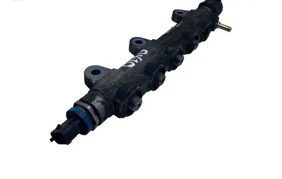 Opel Vivaro Fuel main line pipe 0445214153 8200853678 H8200426550
