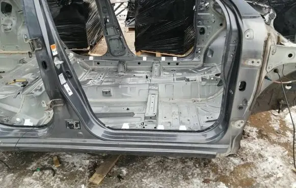 Suzuki Swift III Sill 