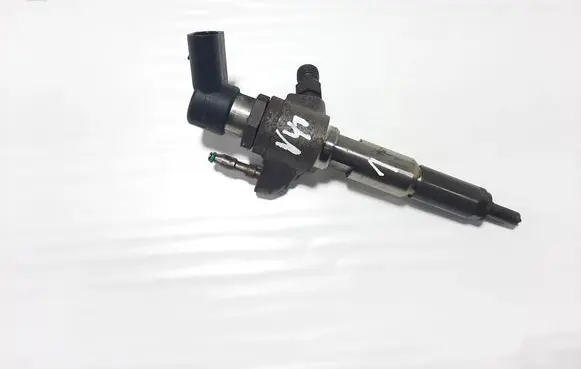 Volvo V40 Fuel injector 9802448680