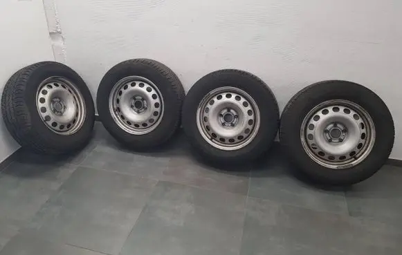 Opel Vivaro R16 steel rim 9851921877 472X7J16H2 002933