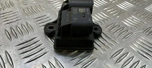 Mercedes-Benz E W212 Glow plug pre-heat relay A6519005502