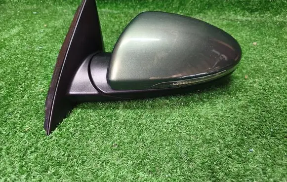 KIA Ceed Front door electric wing mirror 87610J7311