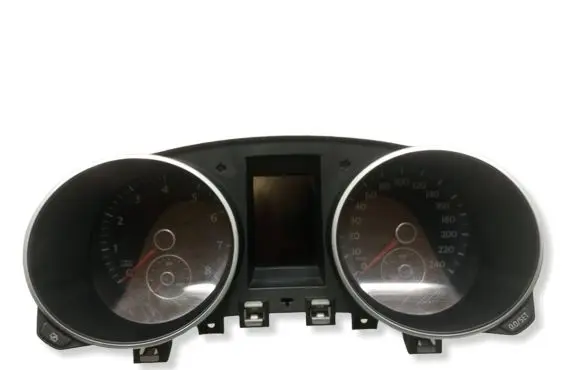 Volkswagen Golf SportWagen Speedometer (instrument cluster) 5K0920870F VDD0242601 1019010915