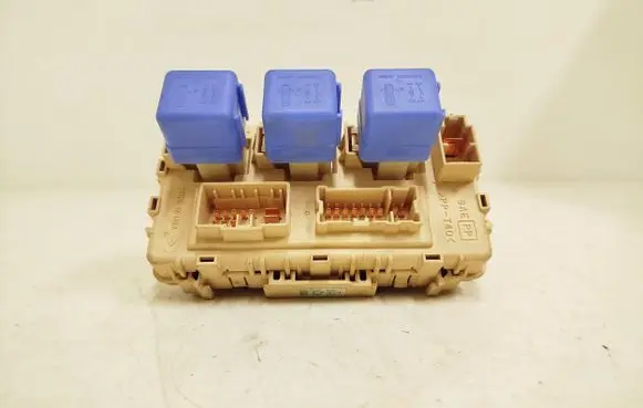 Nissan X-Trail T30 Fuse module PPT40 C1276