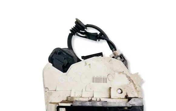Volkswagen Golf VI Rear door lock 5K4839016H