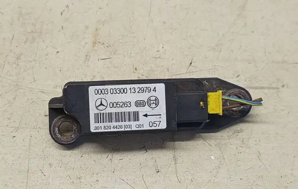 Mercedes-Benz CLK A209 C209 Airbag deployment crash/impact sensor 0018204426 005263