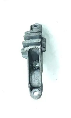 BMW 5 G30 G31 G38 Sway bar bush bracket, front 6884012