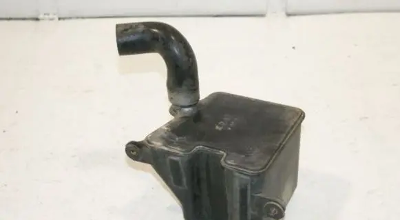 Intake resonator