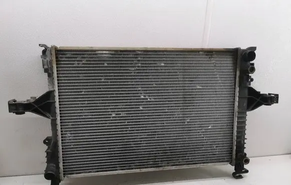 Volvo V70 Coolant radiator 30681493