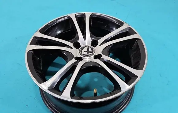 R16 alloy rim