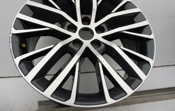 Seat Leon (5F) R19 alloy rim 5FA601025D