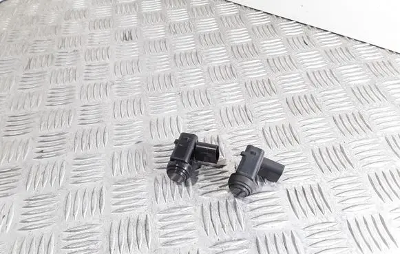 Volkswagen Touareg I Parking PDC sensor V10720822