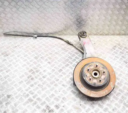 Rear wheel hub