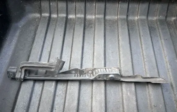 Volvo V60 Fender end trim 32244406 31479546