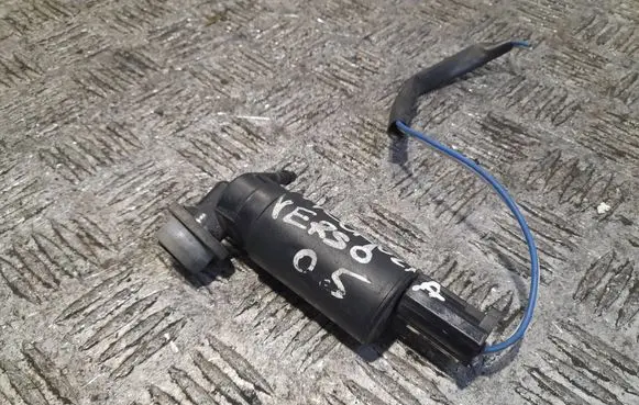 Toyota Corolla Verso E121 Windscreen/windshield washer pump
