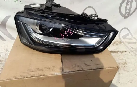 Audi A4 S4 B8 8K Headlight/headlamp