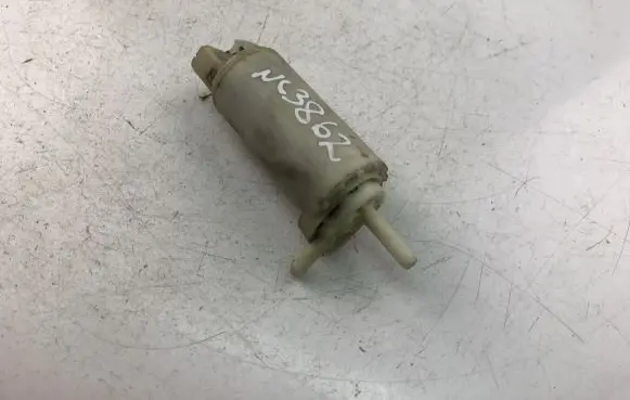 Volvo 850 Windscreen/windshield washer pump 123456