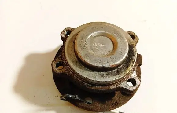 BMW 5 F10 F11 Front wheel hub 228437501