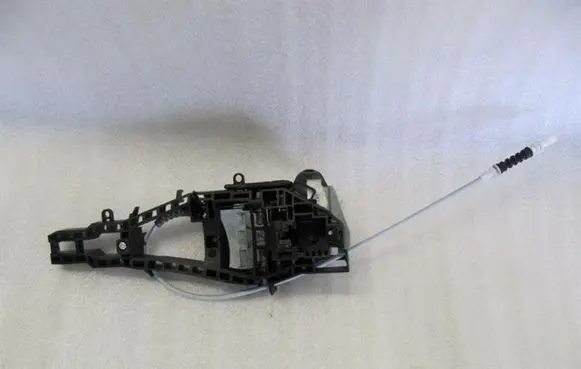 BMW 1 F20 F21 Front door exterior handle/bracket 7297750