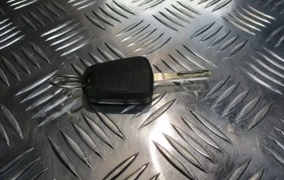 Opel Tigra B Ignition key/card 
