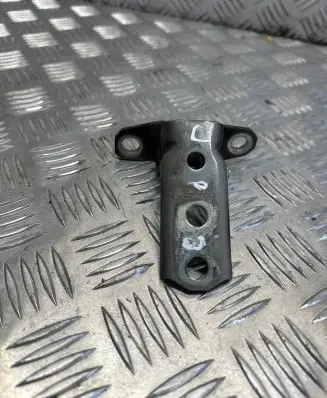Mitsubishi L200 Front door upper hinge