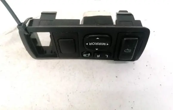 Toyota Avensis T250 Wing mirror switch 183575