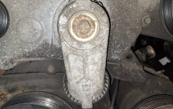 Chrysler 300 - 300C Generator/alternator belt tensioner