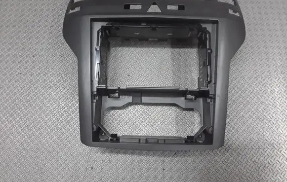 Opel Zafira B Dashboard center trim panel 13162556