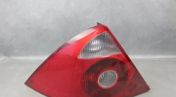 Ford Mondeo Mk III Rear/tail lights