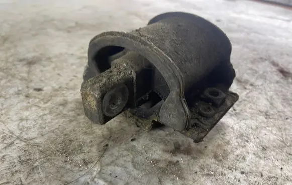 Mercedes-Benz C W202 Gearbox mount