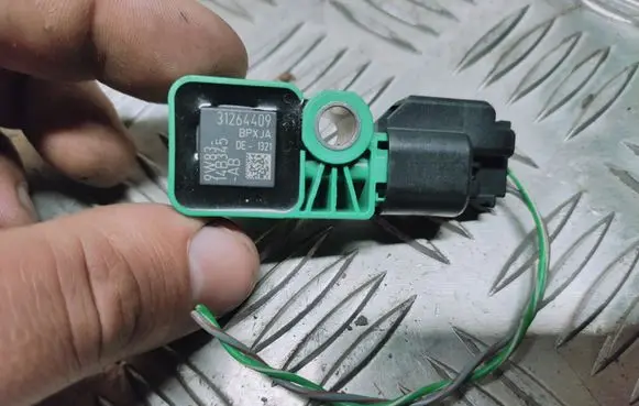 Volvo S80 Airbag deployment crash/impact sensor 31264409