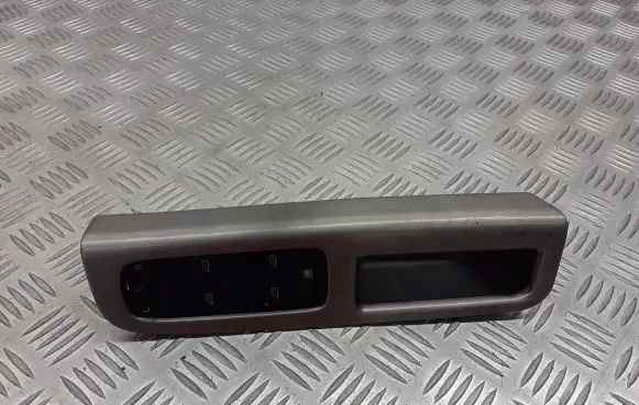Volvo S40 Front door window switch trim 