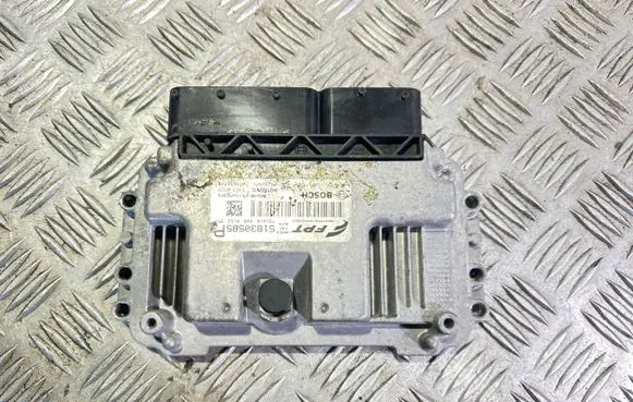 Alfa Romeo Mito Engine control unit/module 51830585P 0261S04664
