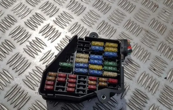 Audi A4 S4 B5 8D Fuse box set