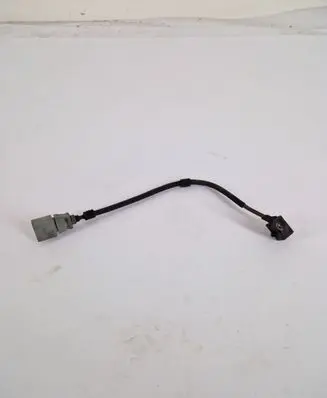 Volkswagen PASSAT B6 Crankshaft position sensor 9805940